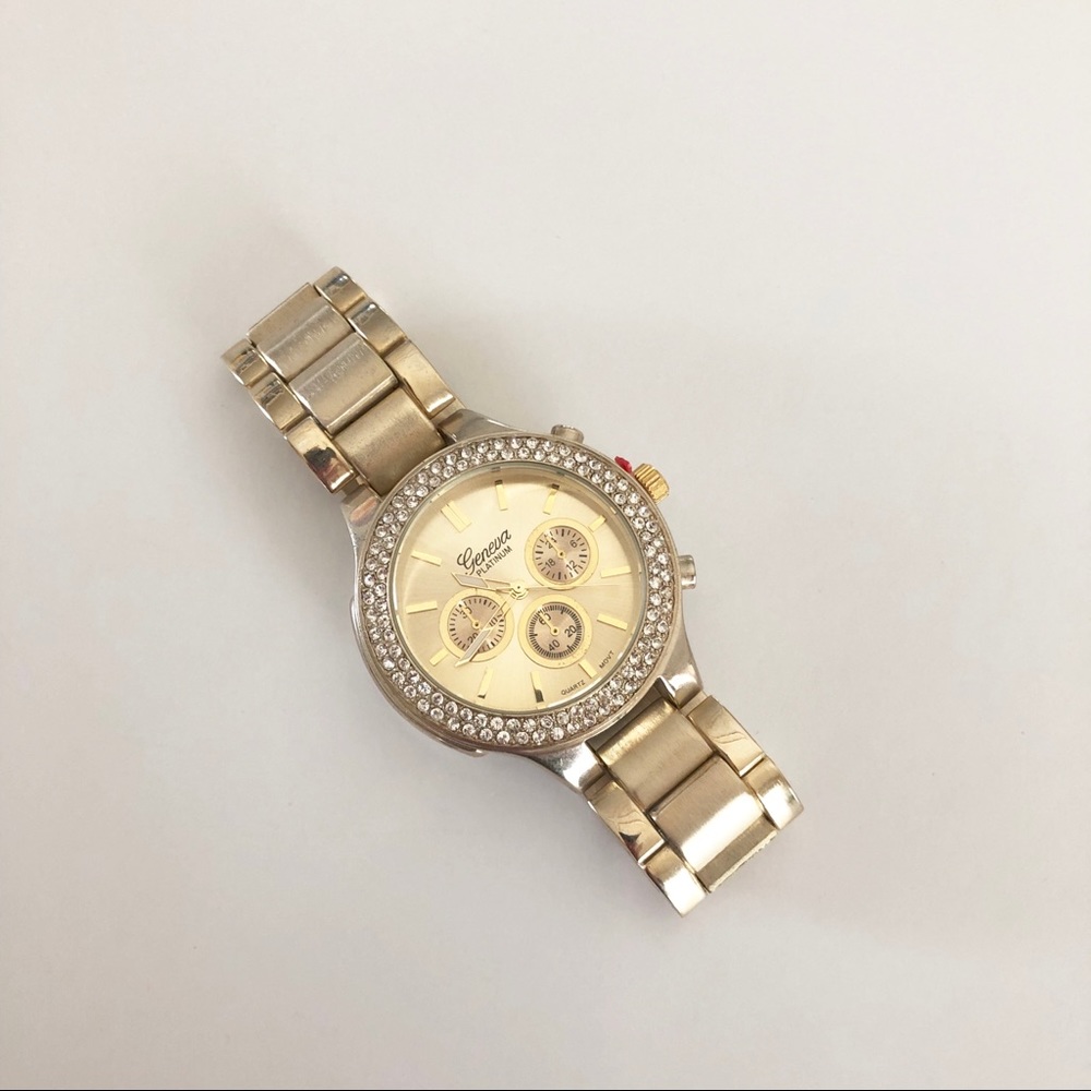 Gold Crystal Watch - Picture 3 of 7